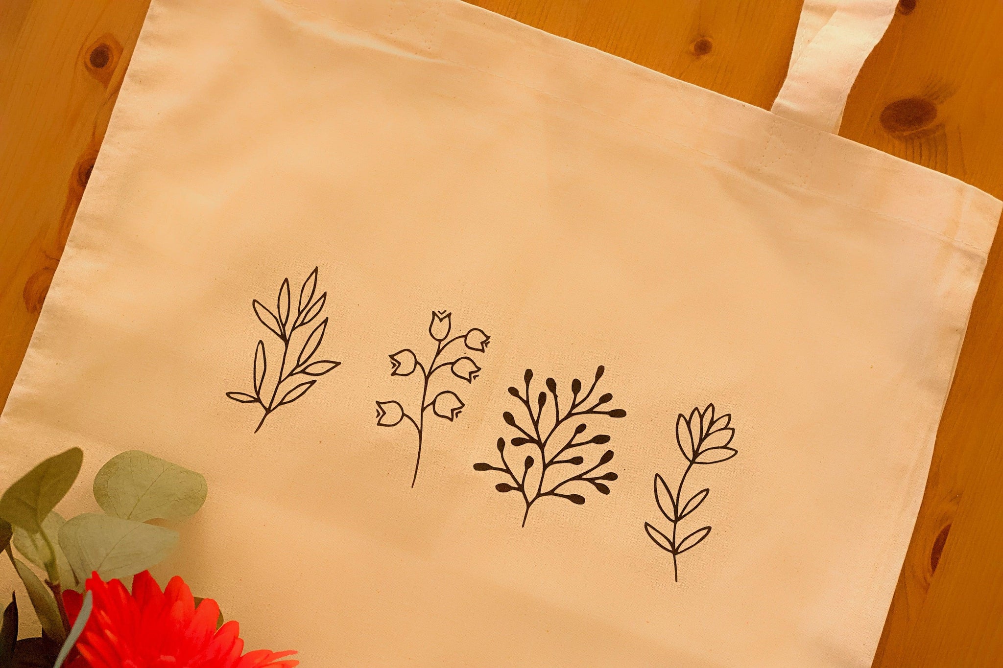 Flowers and Leaves Tote Bag Naoi